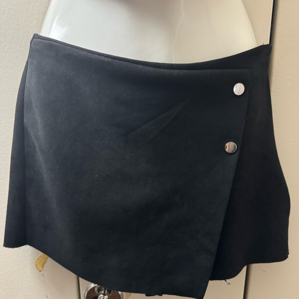 Black Short